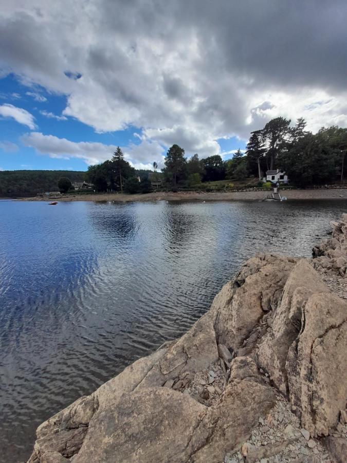 Mobilhome Lac De Guerledan Caurel  Luaran gambar